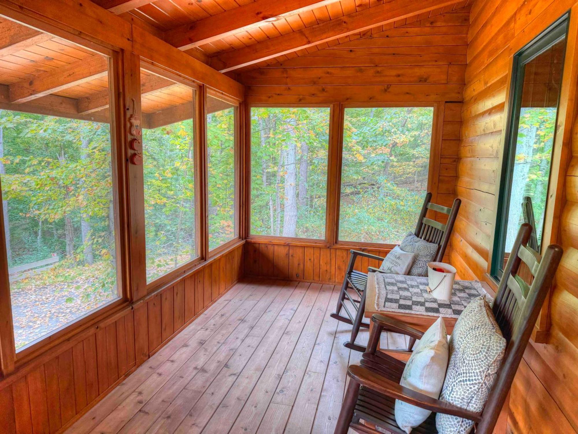 Ferngully Creek Cabins Міллерсбург Екстер'єр фото